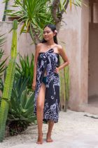 Paréo plage grande tortue noir