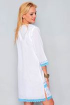 Robe d\'été blanche et bleu turquoise 