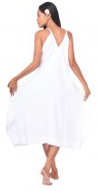 Robe de plage blanche avec borderie fleuris